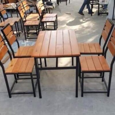 Bàn ghế gỗ chân sắt quán ăn (Mẫu 1)
