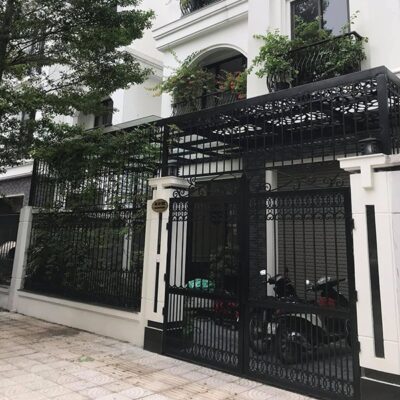 Khung sắt bảo vệ chuồng cọp