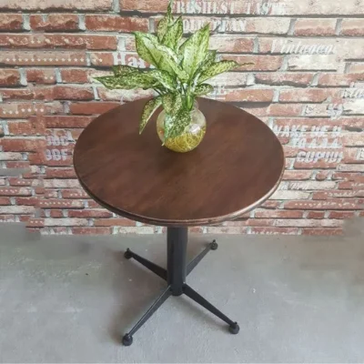 Bàn ghế gỗ chân sắt quán cafe (Mẫu 4)