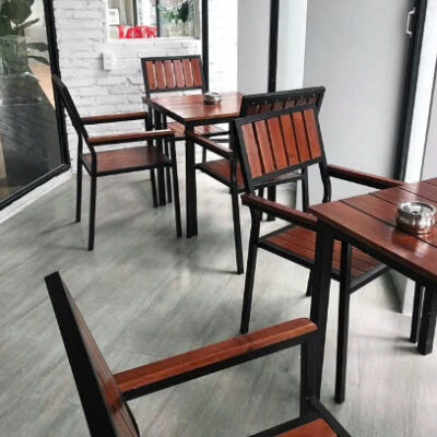 Bàn ghế gỗ chân sắt quán ăn (Mẫu 5)
